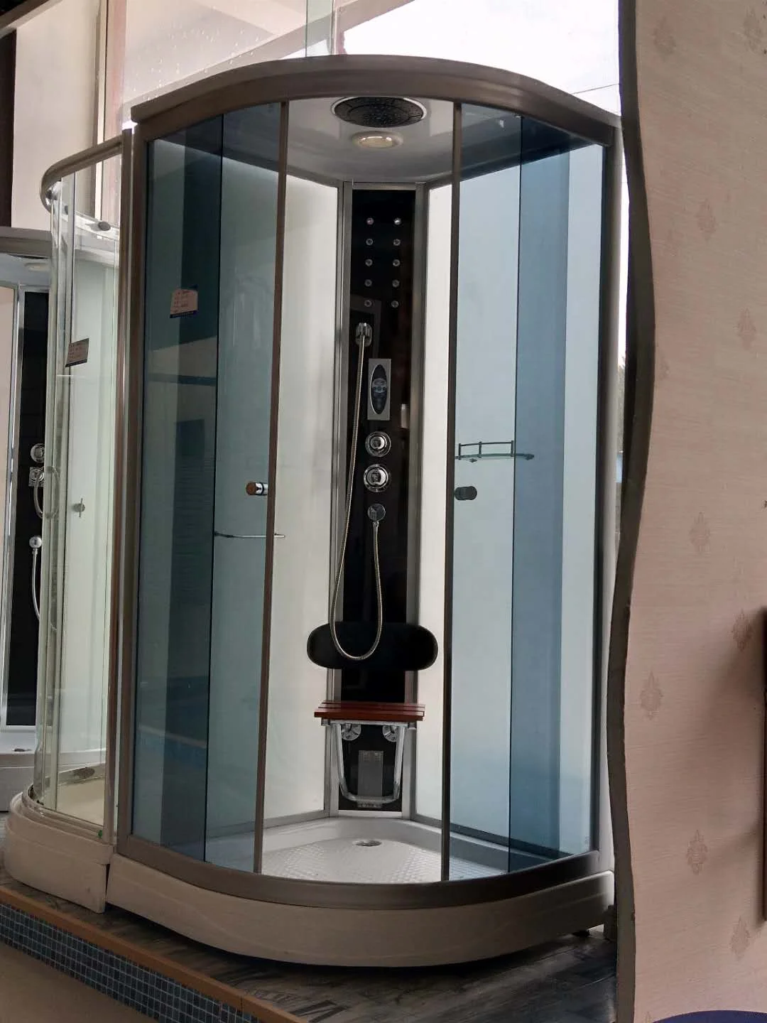 Durable and heat-insulating household convenient integrated shower room