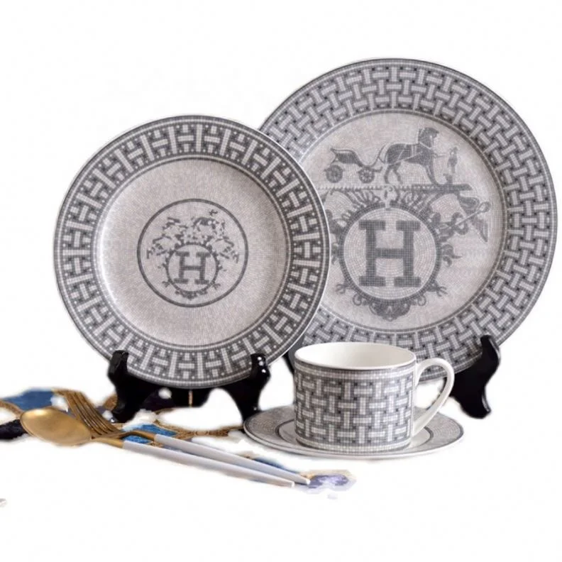 Wholesale 4 Pcs  Ceramic Dinner Plates Coffee Cup Saucer Western Luxury Dining Room Porcelain Dinnerware Sets