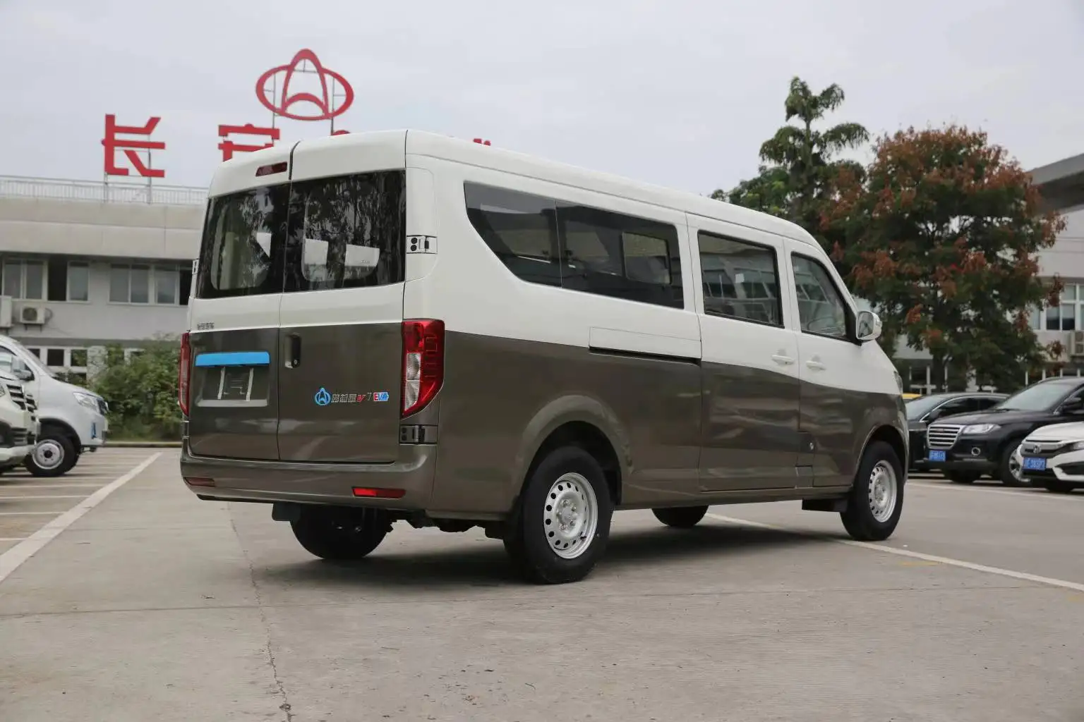 Changan KYC V7 Бензин/Бензин Мини автобус экономичный пассажирский фургон 9 11 14 мест большой космос топлива LHD для продажи