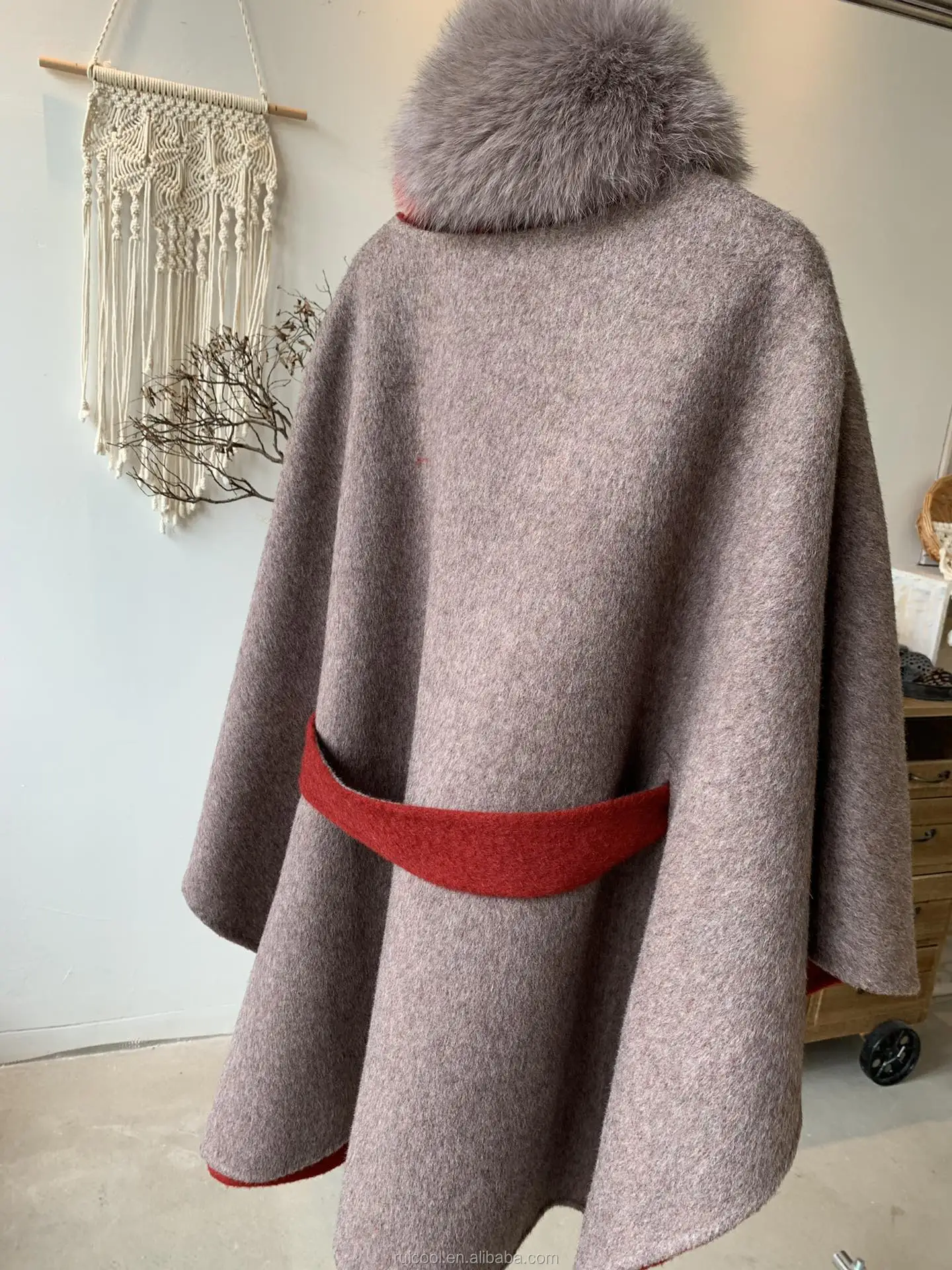 Women elegant winter alpaca cape coat with real fox fur scarf-reversible wool clock