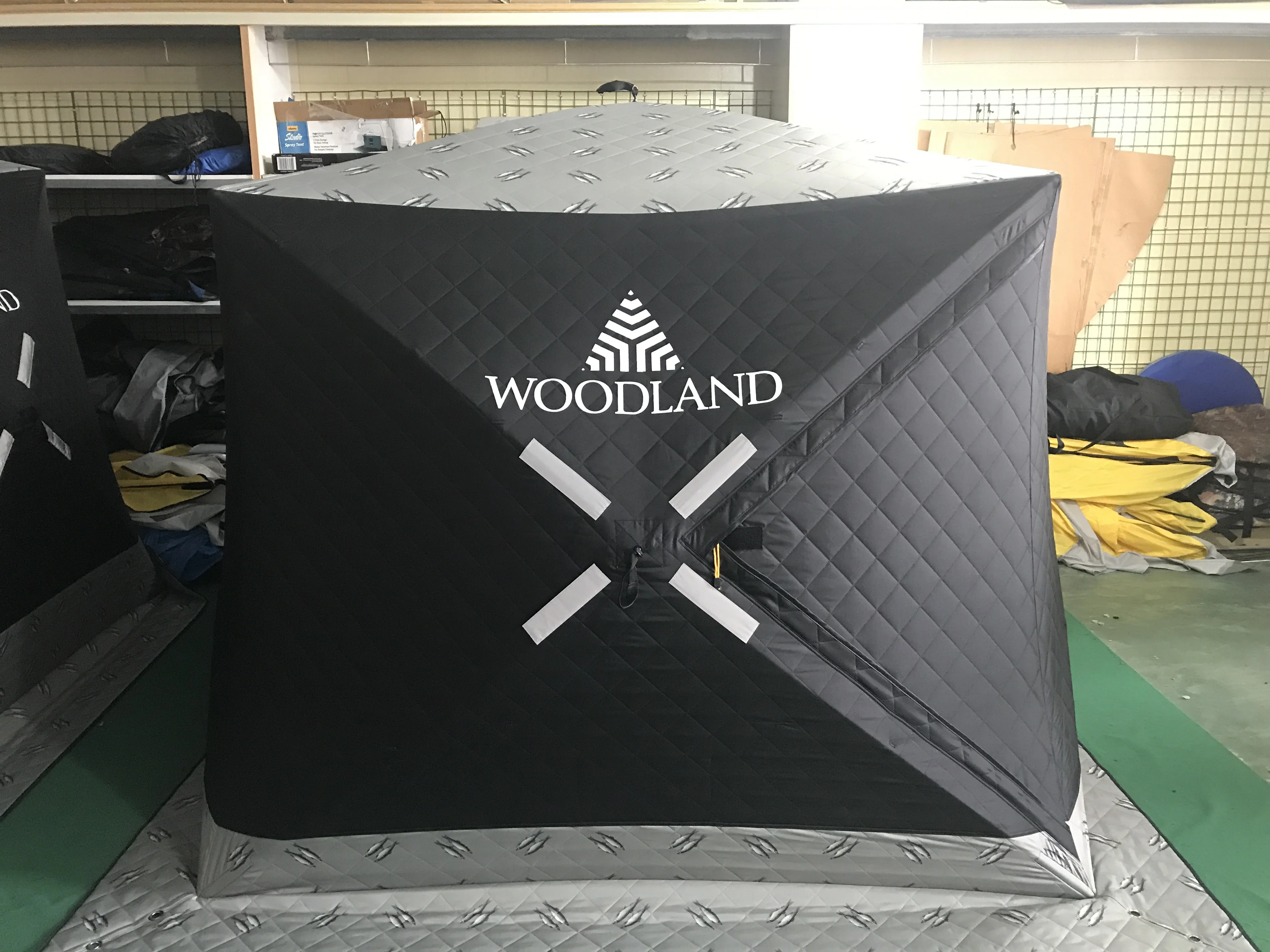 Tent Ice Fishing quickset  Fatfish pop up portable Triple-Layer Sewn-and-quilted carp ice  fishing  Tent