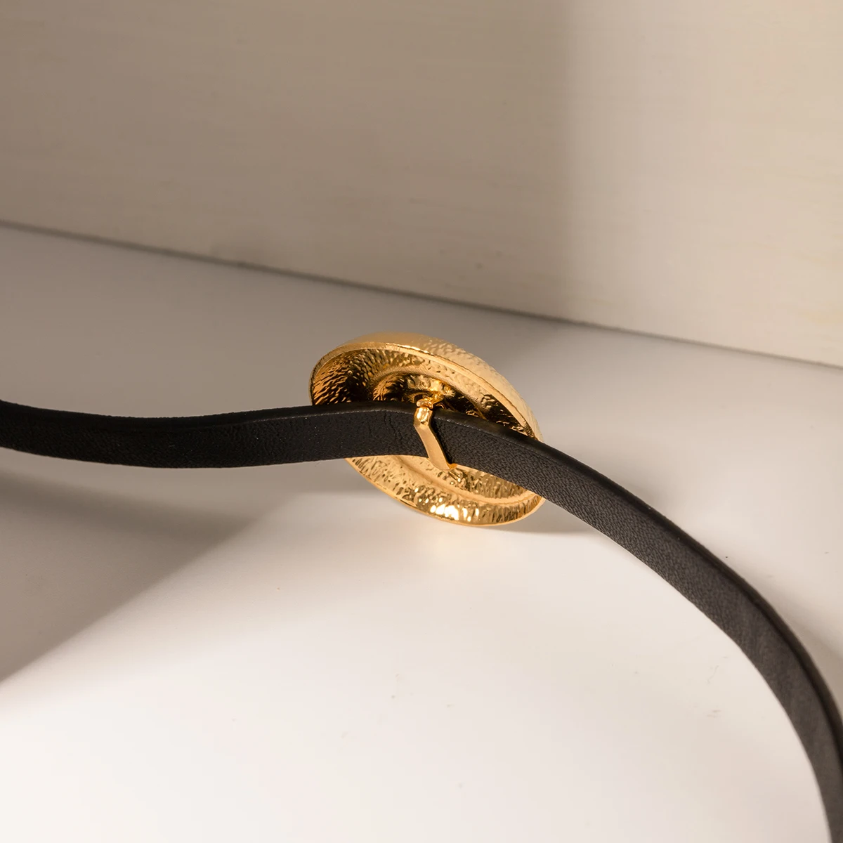 J&D Designer Style Spiral Circular Leather Rope Necklace 18k PVD Stainless Steel Gold Plated Waterproof Necklace For Women