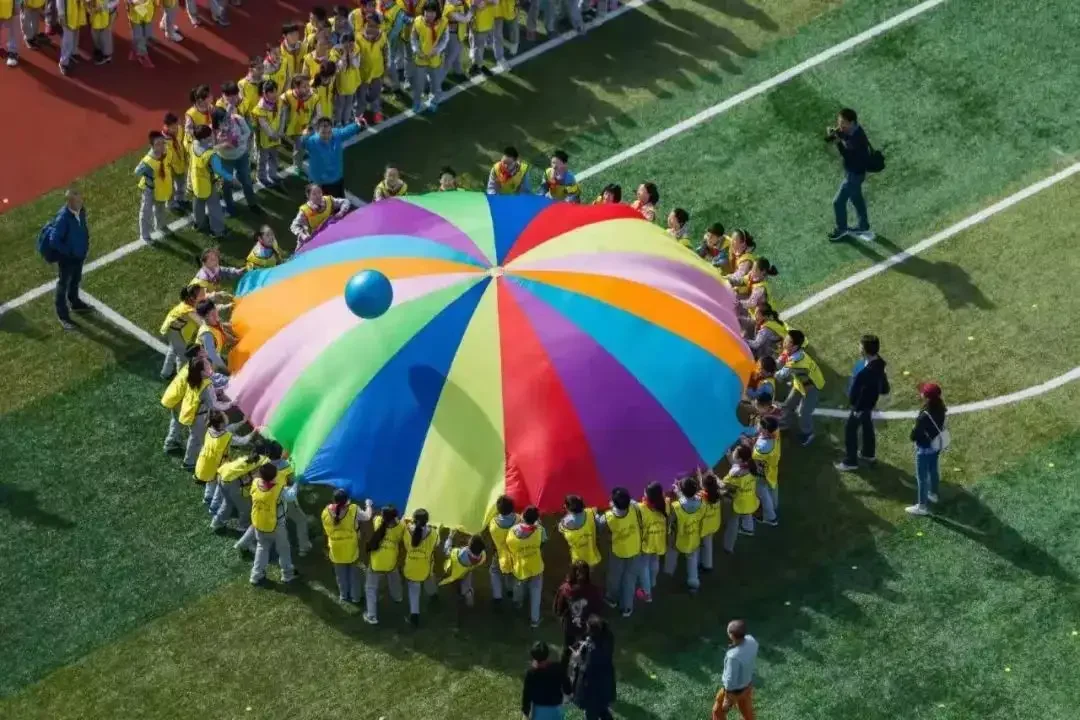 High Quality Children Outdoor Team Work Rainbow Cheap Kids Preschool Play Games Rainbow Play custom kids Parachute For Kids