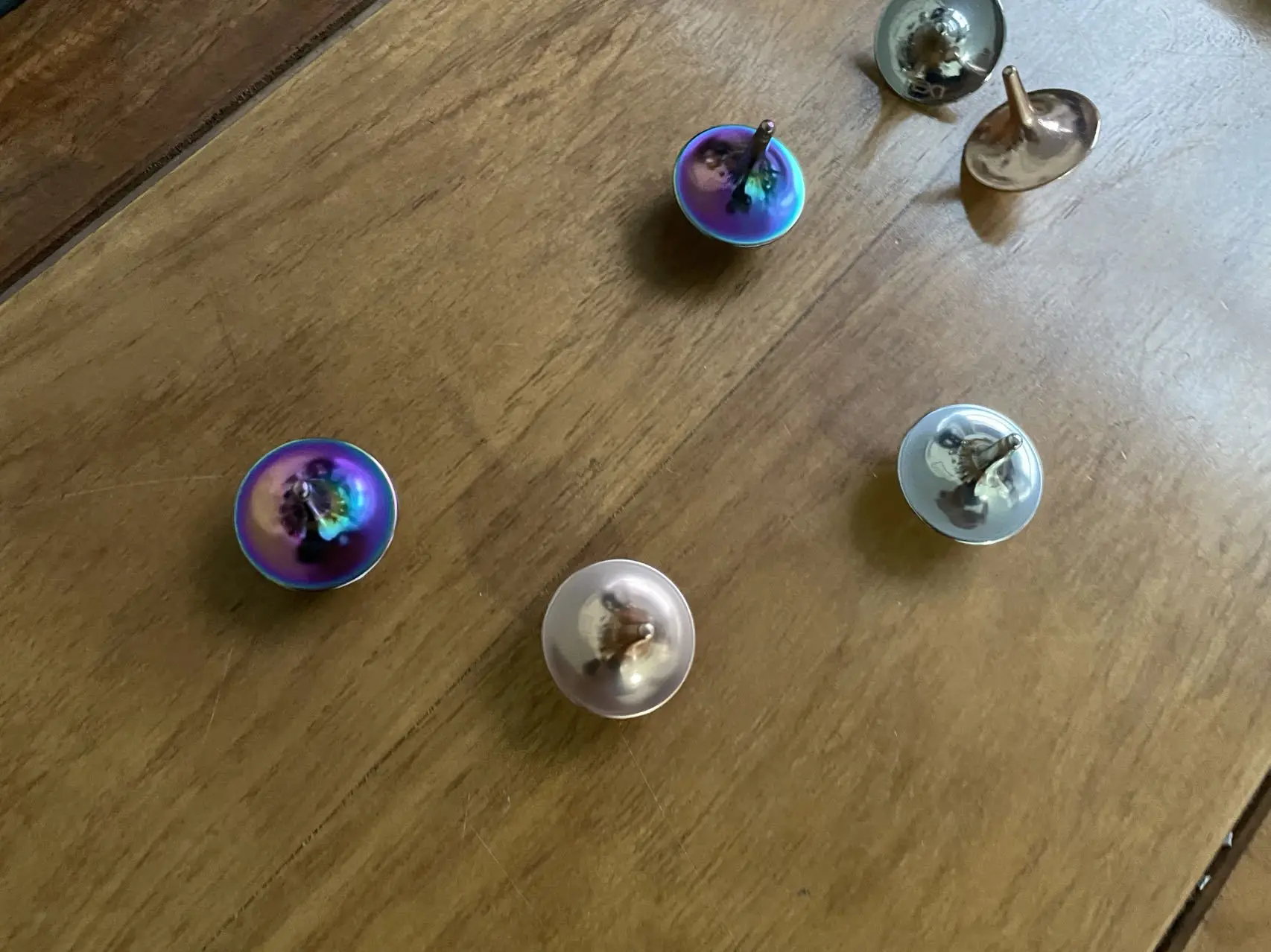 Shiny Precision Machined Spinning Top Metal Gyro Toys Vintage Totem Zinc Alloy Gyroscope Gift Accurate Spinning Top