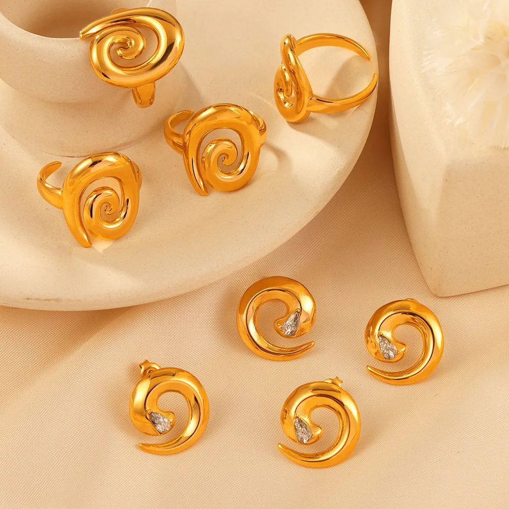 Chic Retro Spiral Design Jewelry Set Hypoallergenic Stainless Steel Gold Plated Cubic Zirconia Stud Earrings Screw Thread Ring