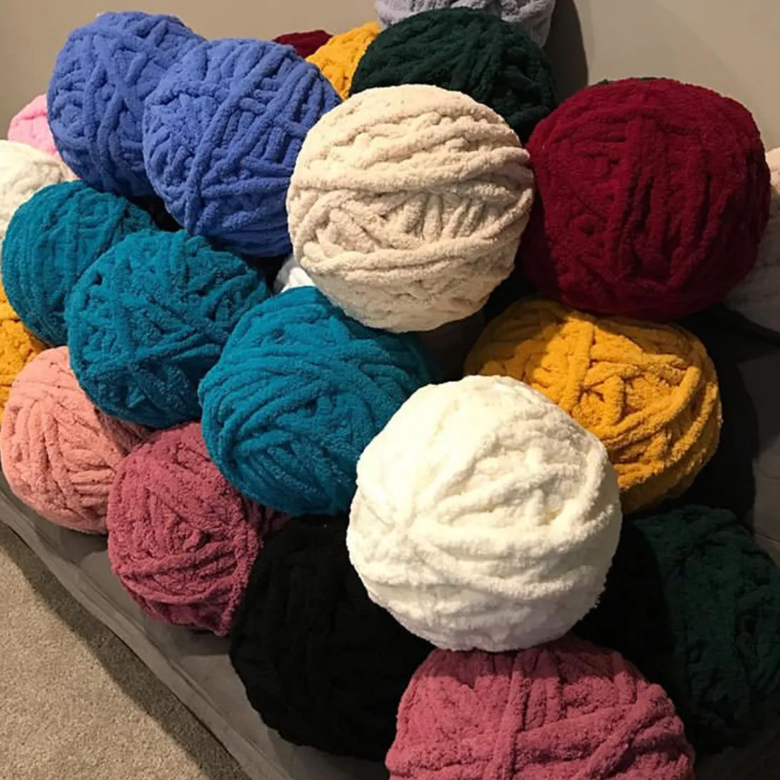  Wholesale Fancy Giant Thick Crochet Yarn For Hand Knitting Blanket Pillow 100% Polyester Super Chunky