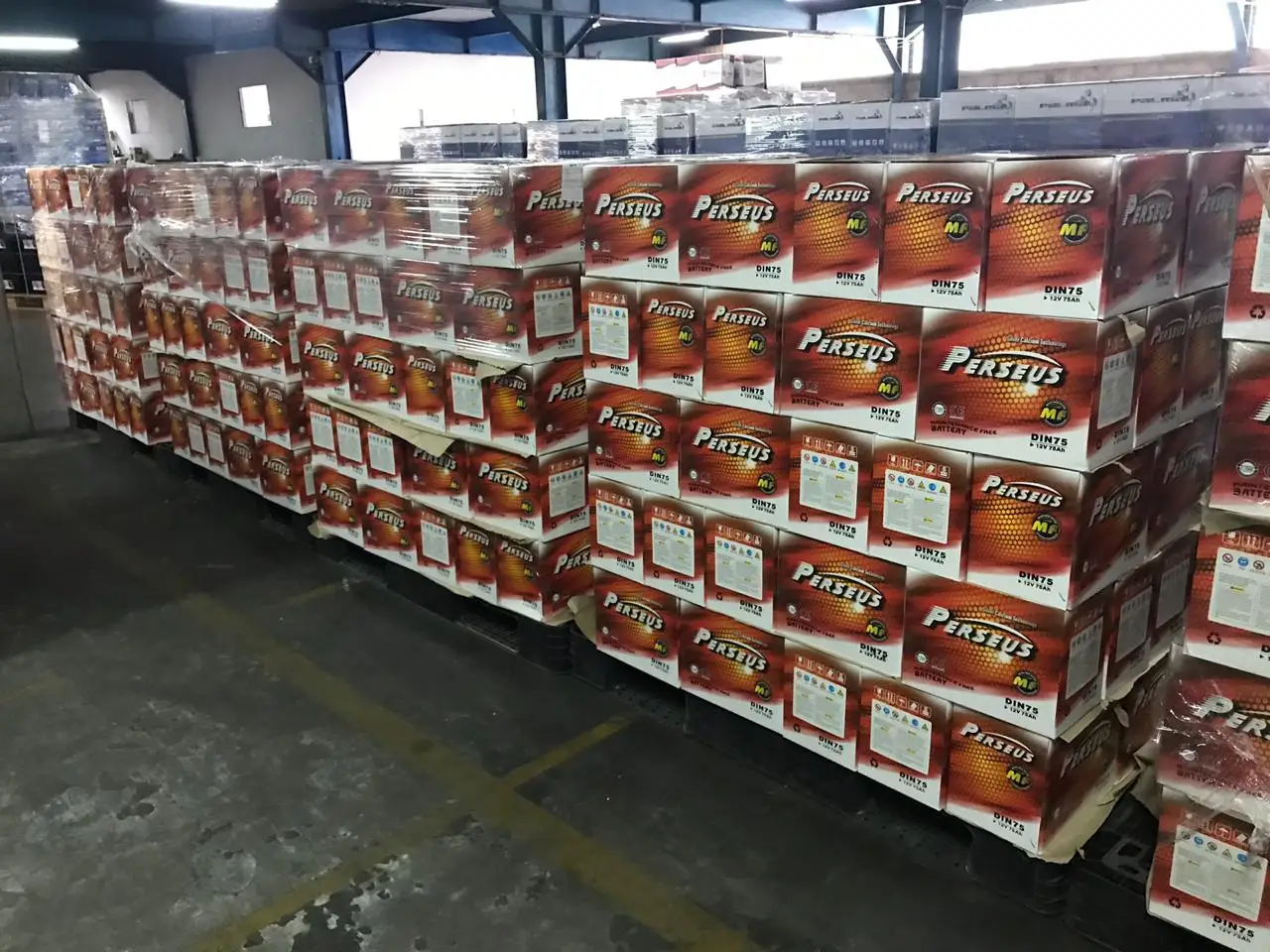 DIN60 Auto battery 12v 60ah prius hybrid battery 56077 car batteries factories in Guangzhou