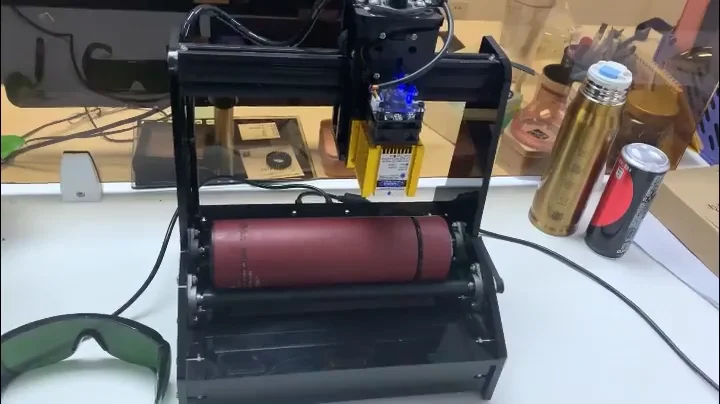 Small Size Portable 15W Laser Engraving Machine for Cylinder Wood Wine Bottle