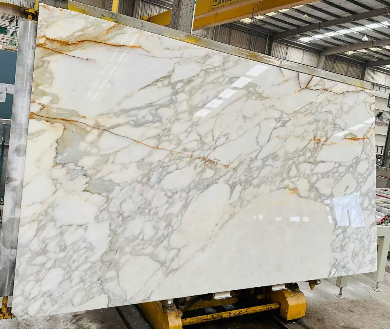 Calacatta Oro мрамор Siena для роскошной ванной комнаты столешницы и кухни
