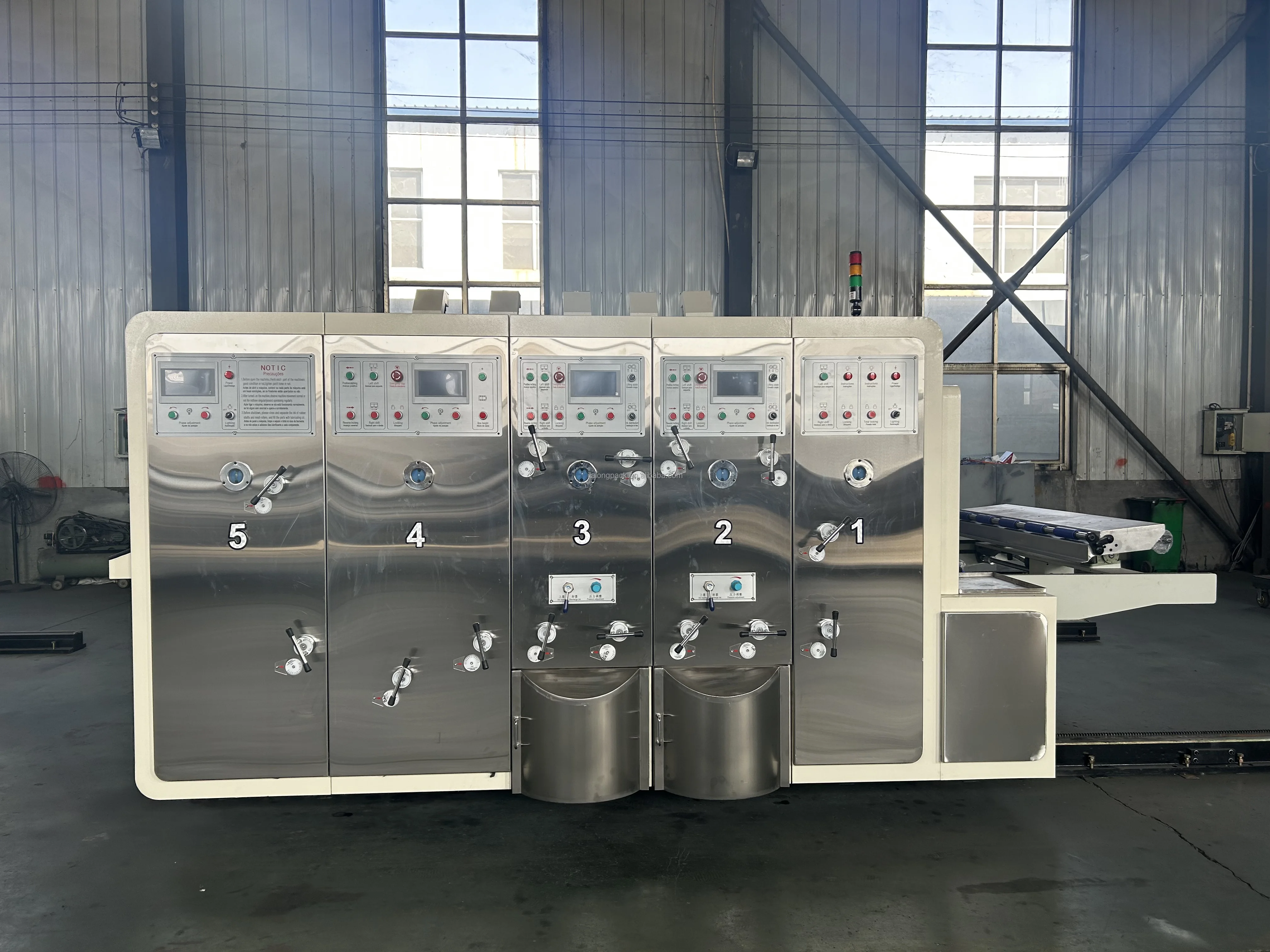 High-speed Automatic Printing Slotting Die Cutting Machine Carton Production Equipment