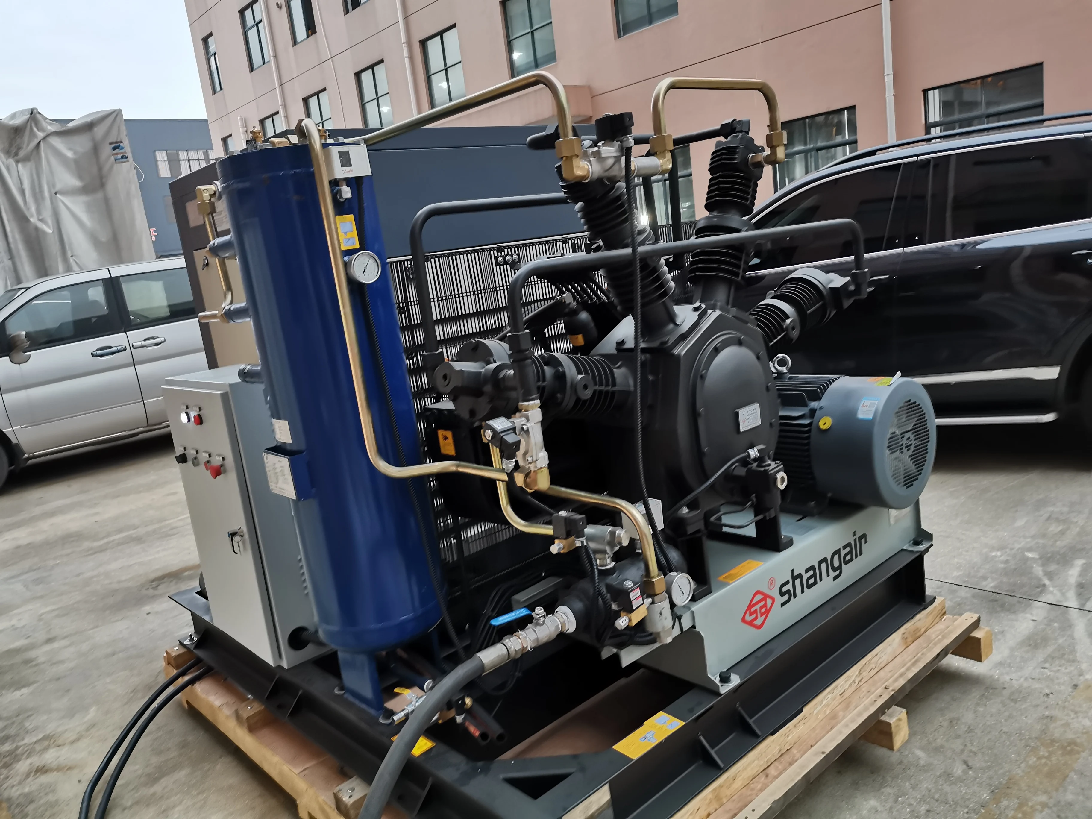 High Pressure Screw and Booster Air Compressor