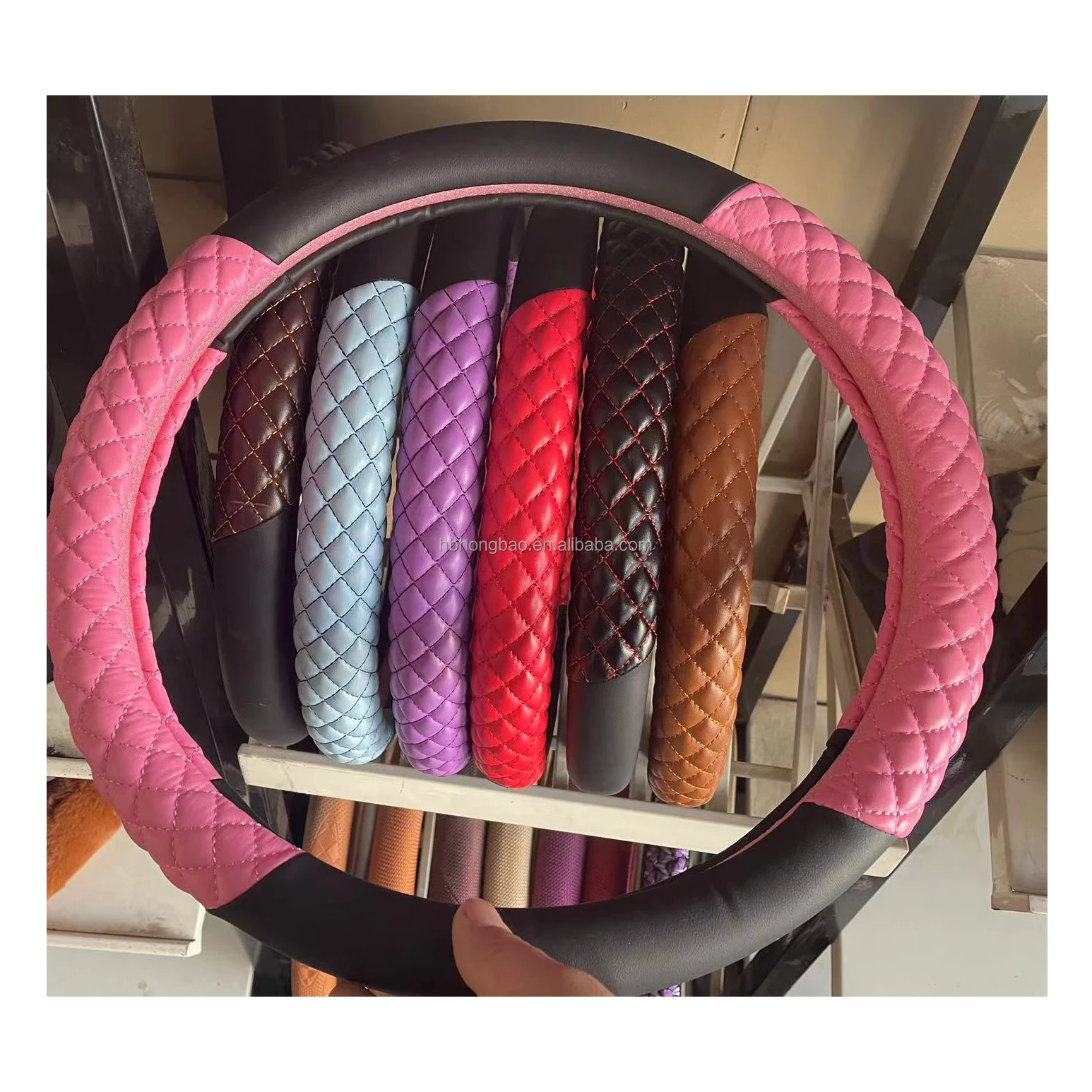 Custom Auto Hot Selling Car Steering Wheel Cover PU Leather Mesh Design Steering Wheel Covers Car Interior Decorations