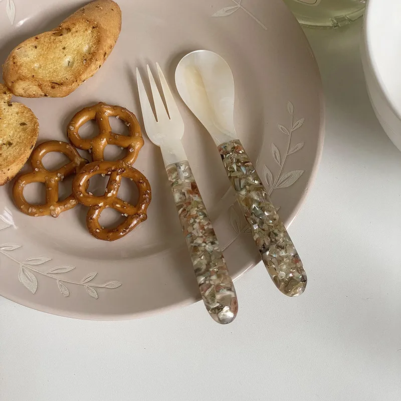 
Cutelife Hot Sale Shell 3*14 CM 200G Spoon Fork Eco Friendly Flatware Sets 