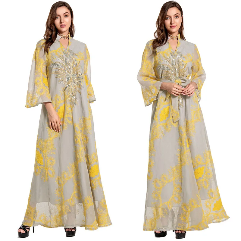 
2021 New Arrivals Arabic Malaysia Islamic Women V-Neck Long Sleeve Floral Embroidery Glitter Beaded Muslim Abaya 