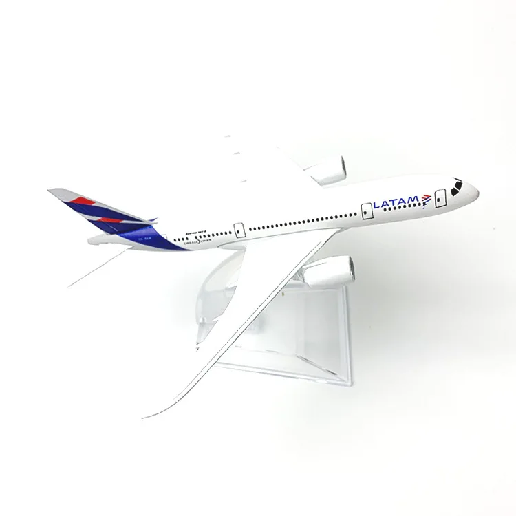 Модель самолета из 787 сплава 1/400 Latam Airlines Boeing 16 см