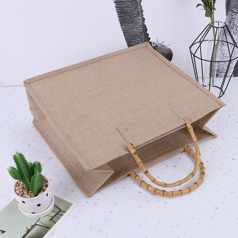 Manufacturer OEM Nature Tote Bag with Printed Logo Wholesale Eco Friendly Burlap Jute Shopping Bags Grocery Tote Bamboo Handle