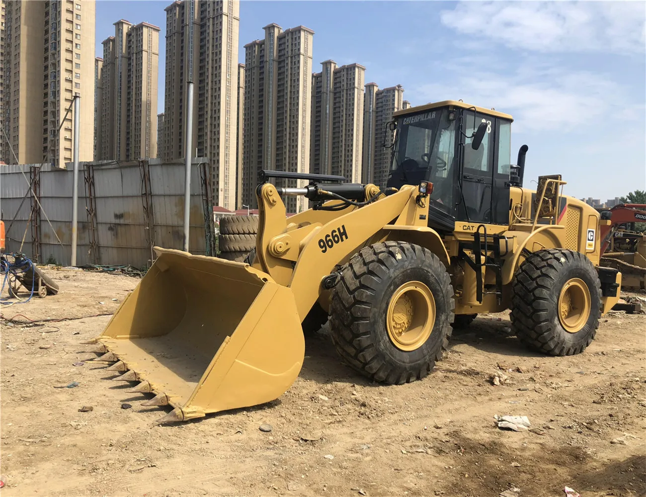 Фронтальный погрузчик Caterpillar 966H б/у CAT 966