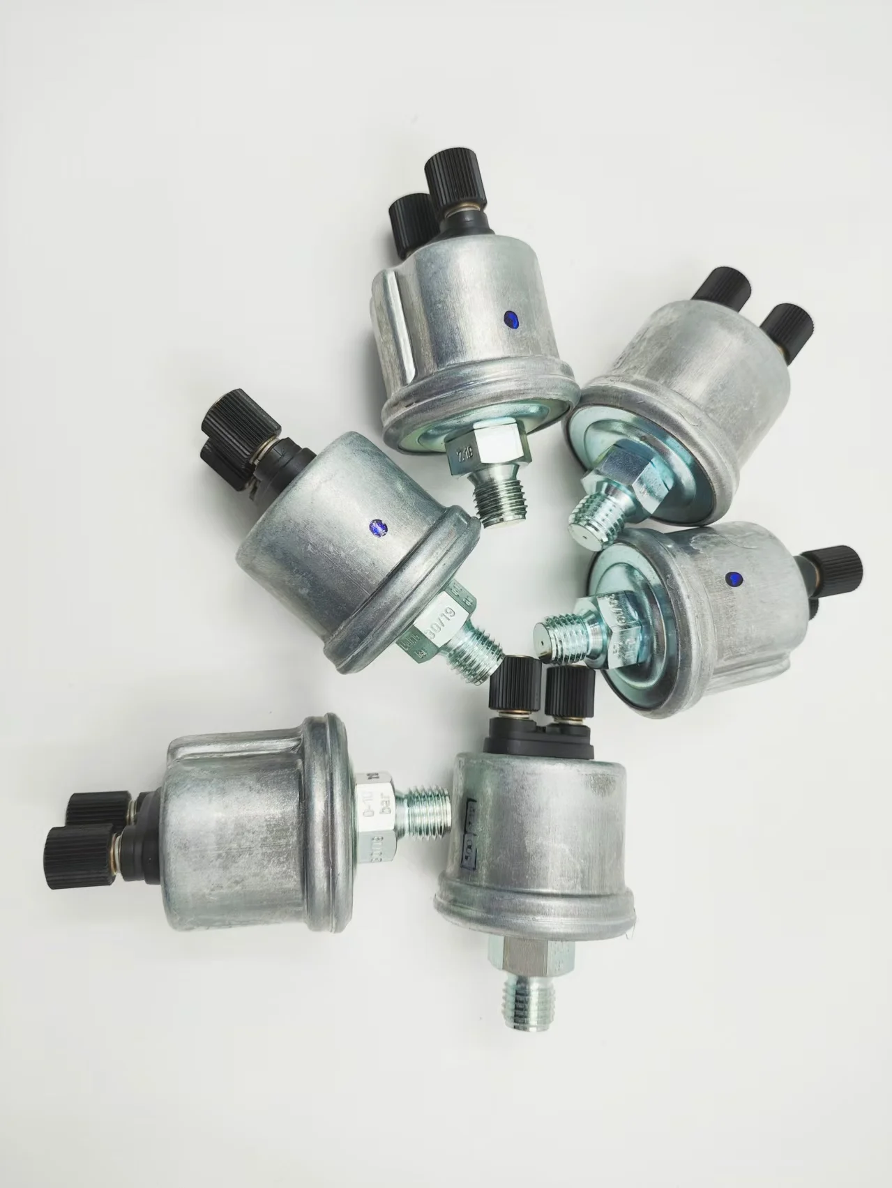 360-081-030-019 vdo oil pressure sensorVDO gague and sensor tachometer 360-081-030-019 1/8