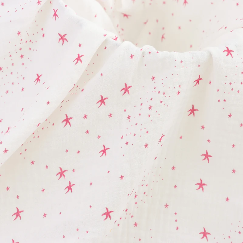2023 factory wholesale custom designs star print 100% Cotton Double Gauze muslin crinkle print fabric for garments and swaddles
