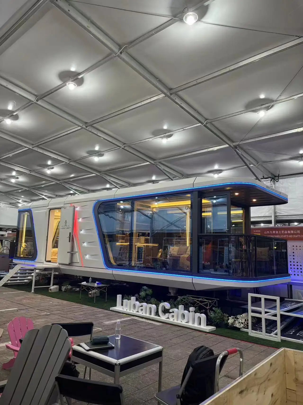 High-End Atmospheric Mobile Warehouse Hotel Container Steel Waterproof Bathroom Exterior Living Room Office Building Dining