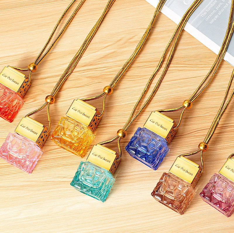 Square Shape Glass Car Perfume Bottles Pendant 8ml Perfume Empty Hanging Car Diffuser Glass Bottle Car Perfume Bottle Wholesale