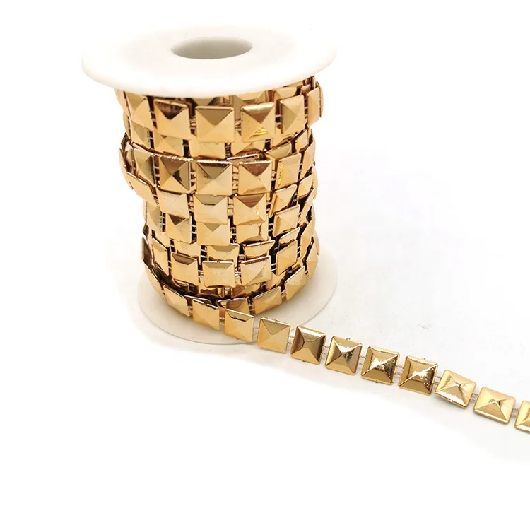 wholesale one row gold Pyramid shape plastic polypropylene trimming roll rhinestone sequins ribbon cup chain for garment decor