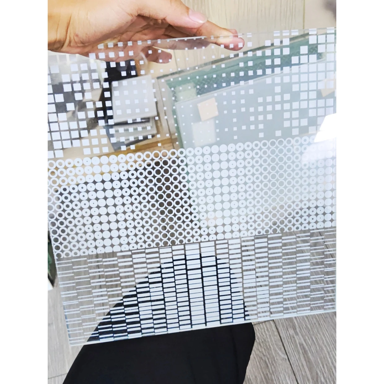 Customized 4mm 5mm 6mm 8mm 10mm 12mm Float Gradient Colored Tinted Glass Tempered Safety Glass Wholesale