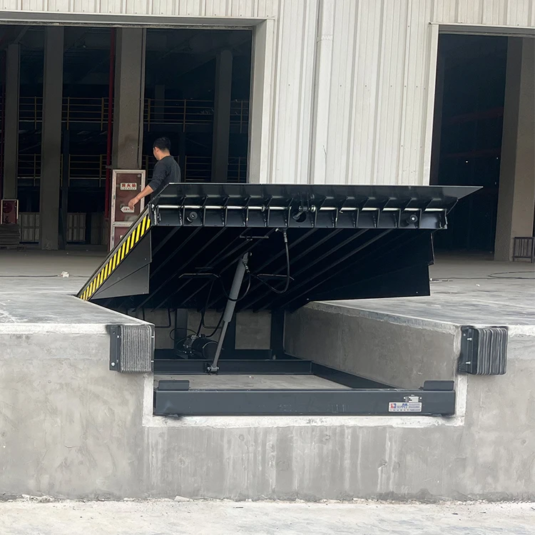 Easy to Transport Dock Leveler Platform Smooth Hydraulic Dock Leveler Loading and Unloading System Dock Leveler