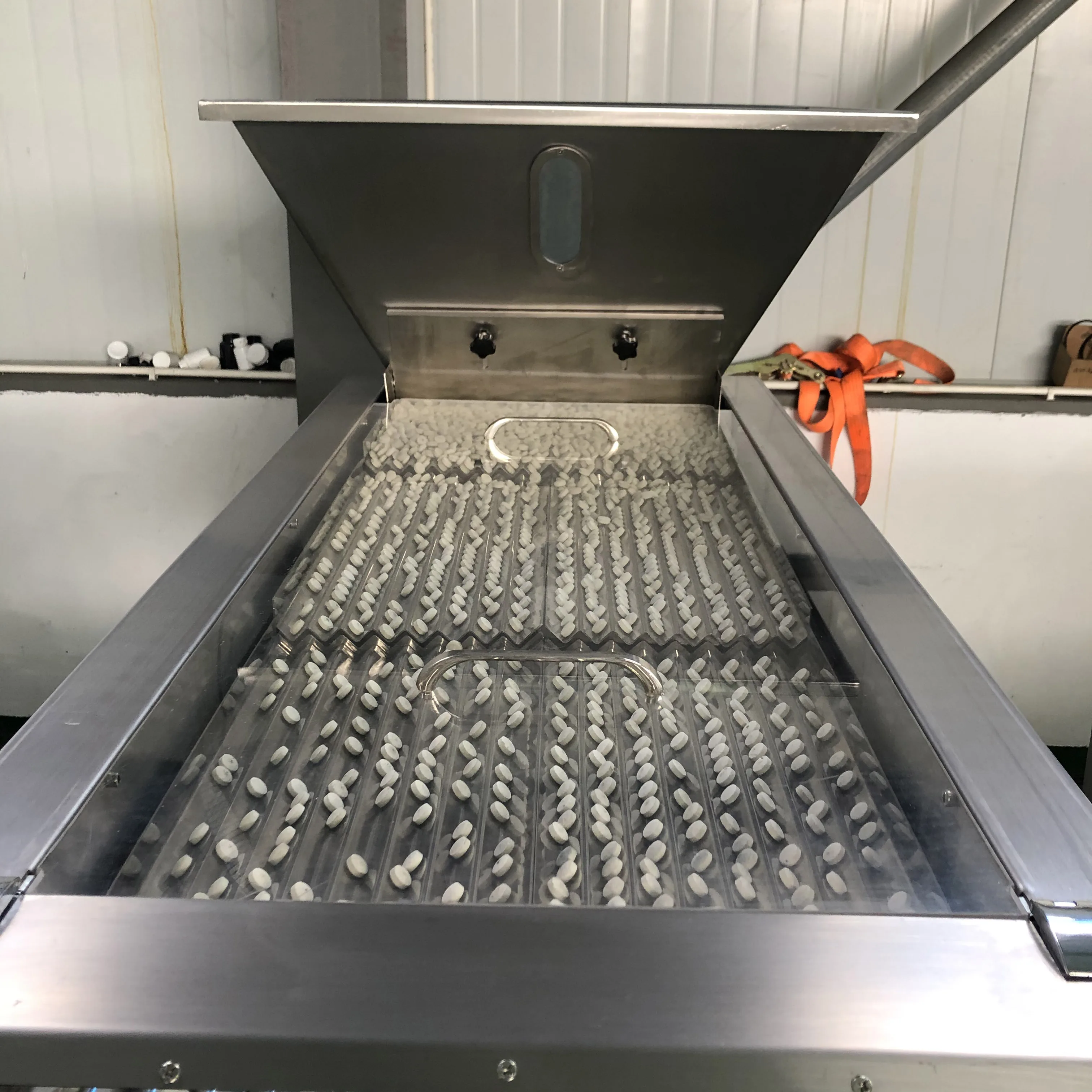  16 Lanes Automated Pharma Pill Capsule Jar Filing Counter Tablet Counting Machine