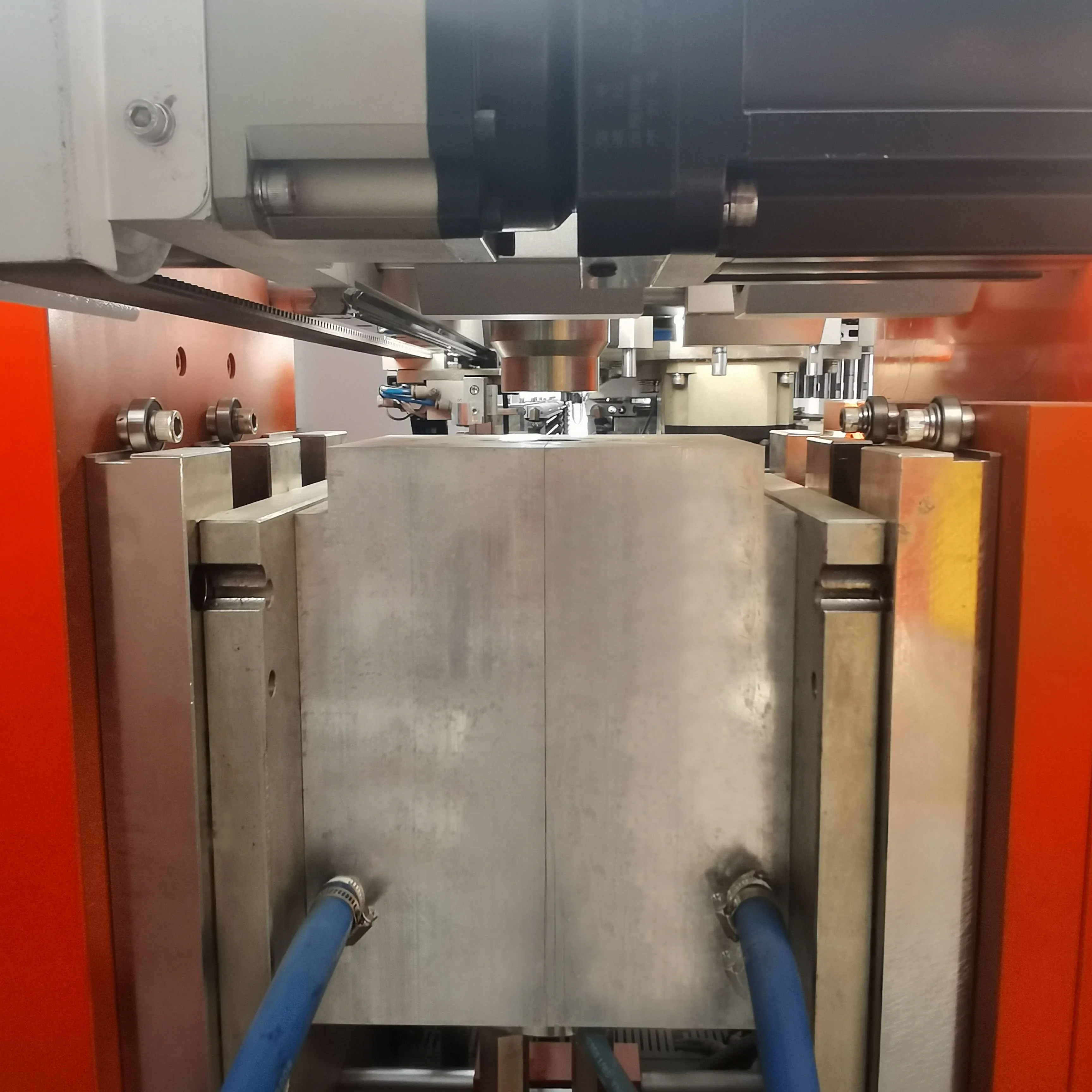 Cheapest price bottle stretch automatic Chinese brand blowing machine