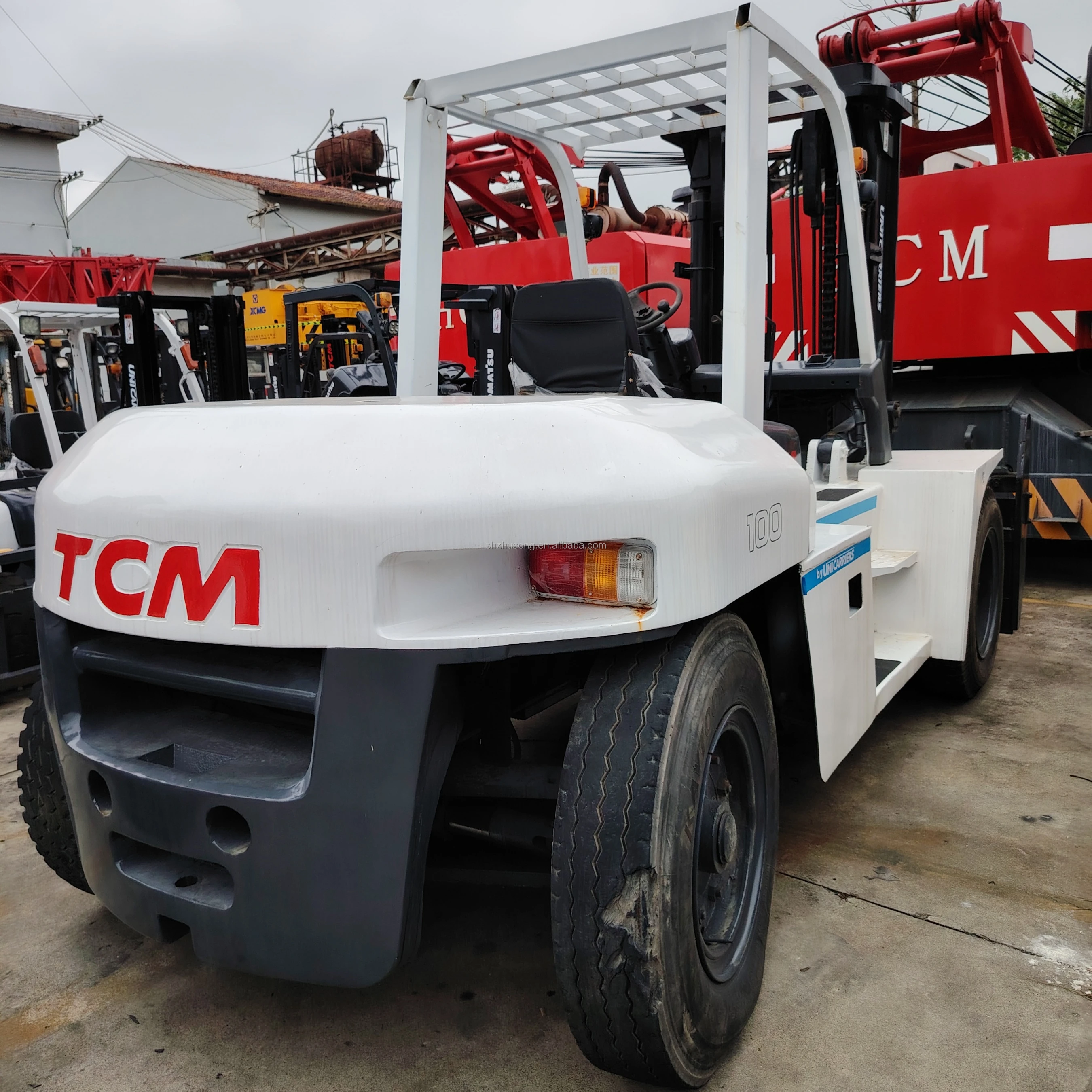90% почти новый Подержанный вилочный погрузчик TCM 100 бесплатная гарантия хорошее состояние использованный 10 тонн 2022 год