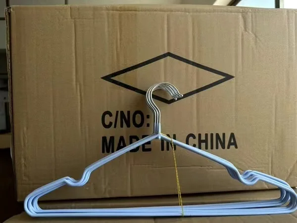 Factory Wholesale Household Metal Hangers Non-slip With Groove Dip Plastic Hangers Adult & Kids Hangers