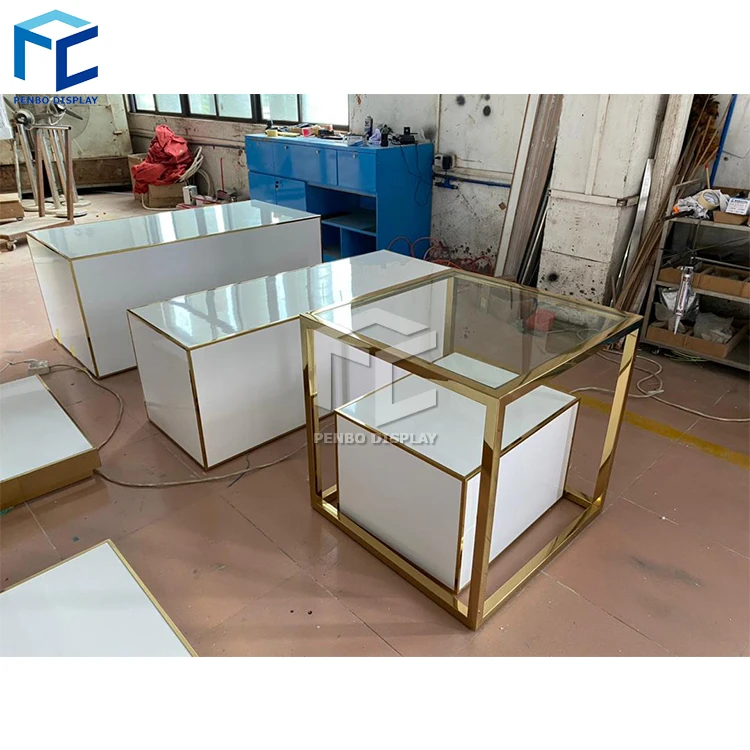 Luxury Bridal Shop Interior Design Wedding Dresses Display Stand Boutique Furniture Shop Decoration Custom Clothing Rack