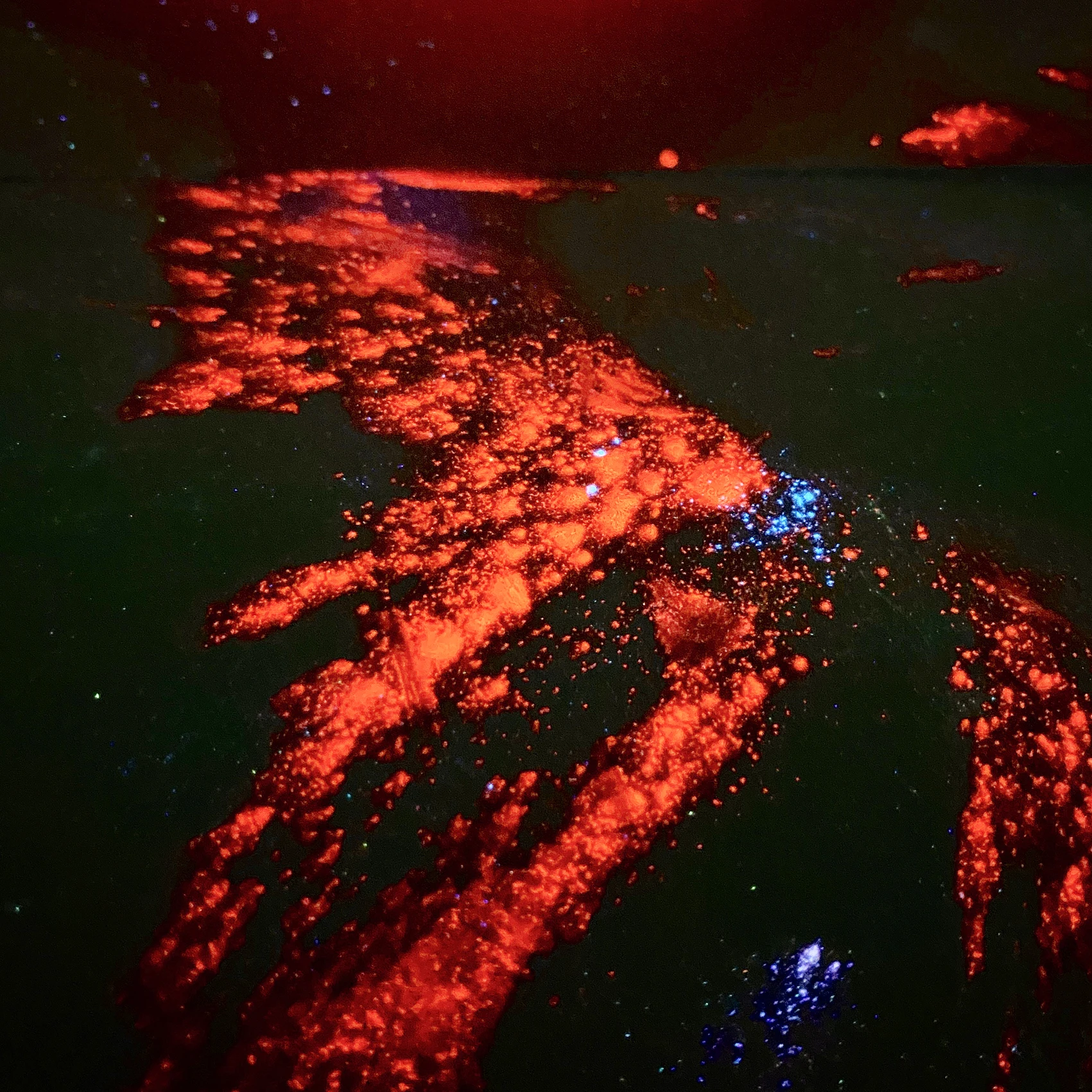 Glowing pigment red glow in the dark powder free samples discount phosphor powder