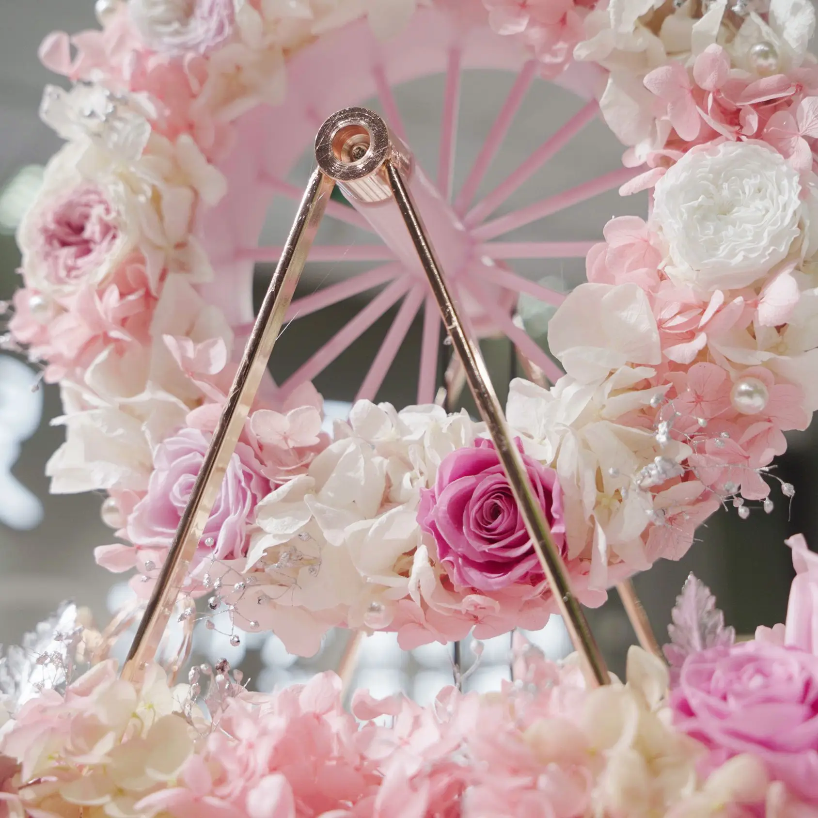 High quality Preserved flowers pink roses Ferris wheel for home ornament decorations