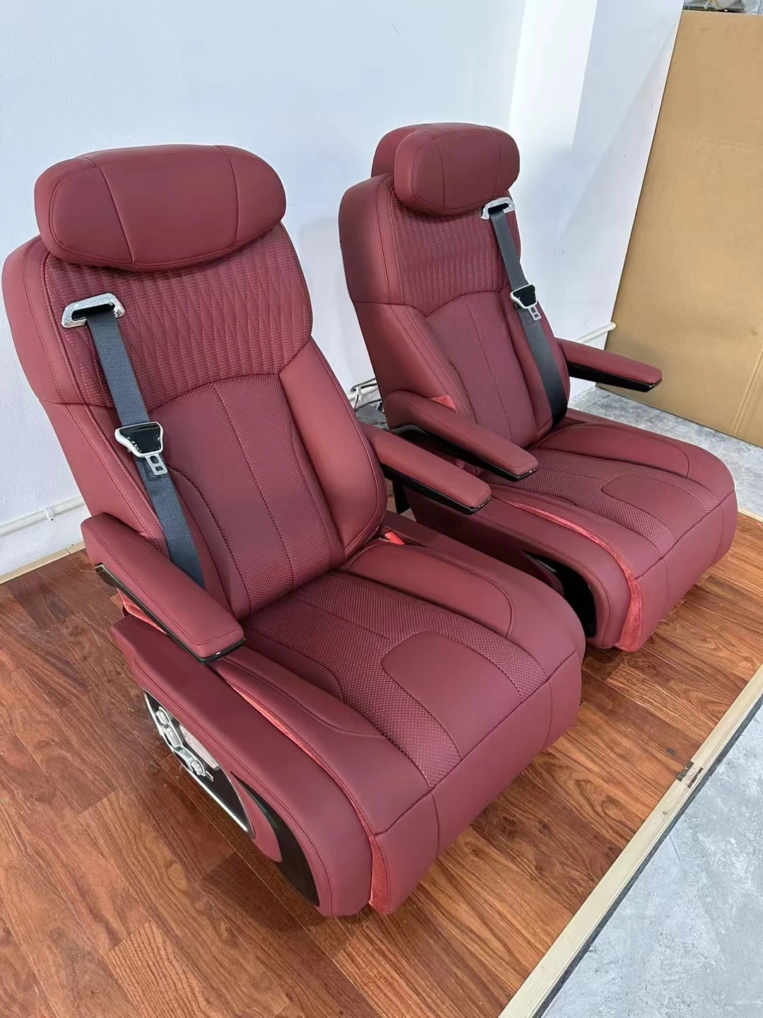Luxury single electric car chair customized SUV seat rear seat with armrest box
