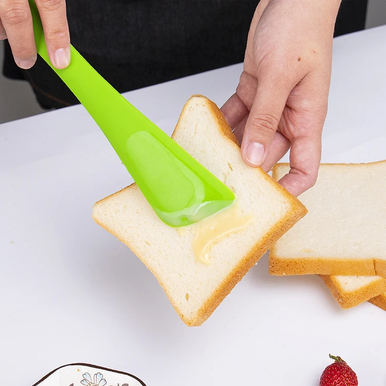 Hot selling multifunction 2 in 1 bbq brush silicone pastry basting silicon cake scraper