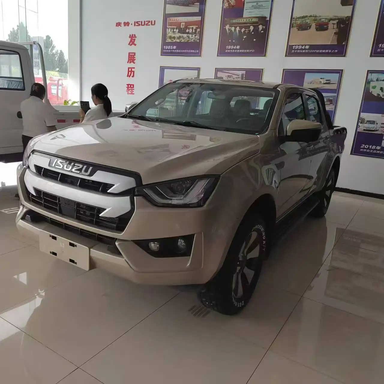 Китайский пикап isuzu T30 D-MAX