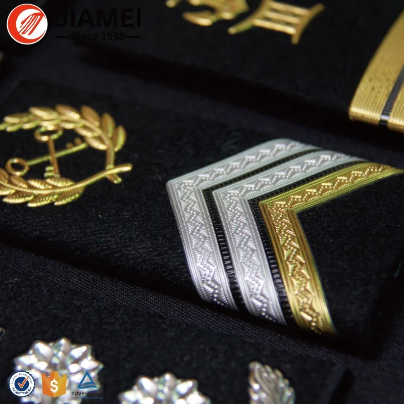 
Customized Pilot Uniform Epaulettes Aircraft Engineers Epaulettes Gold Maroon Bars 