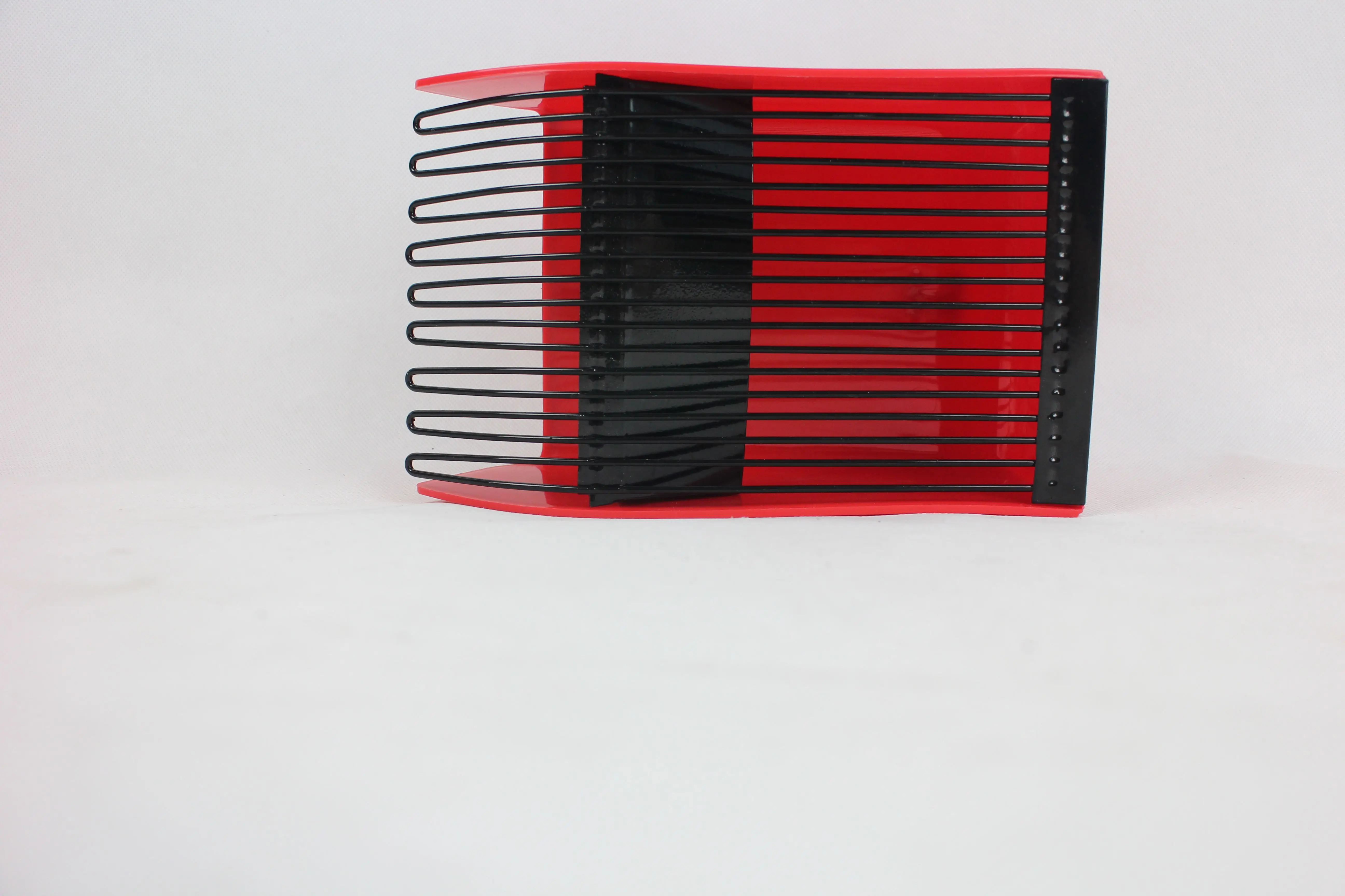 hot sale Berry Picker collector with Metallic Comb and Ergonomic Handle blueberry rake scoop for Easier Berry Picking