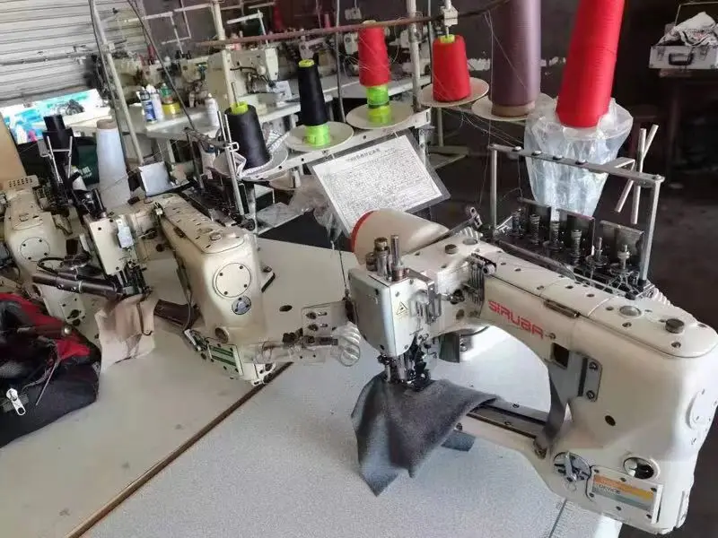 Second-hand Taiwan Siruba D007 lockstitch sewing machine with 4-needle 6-thread feed arm for swimwear, sportswear