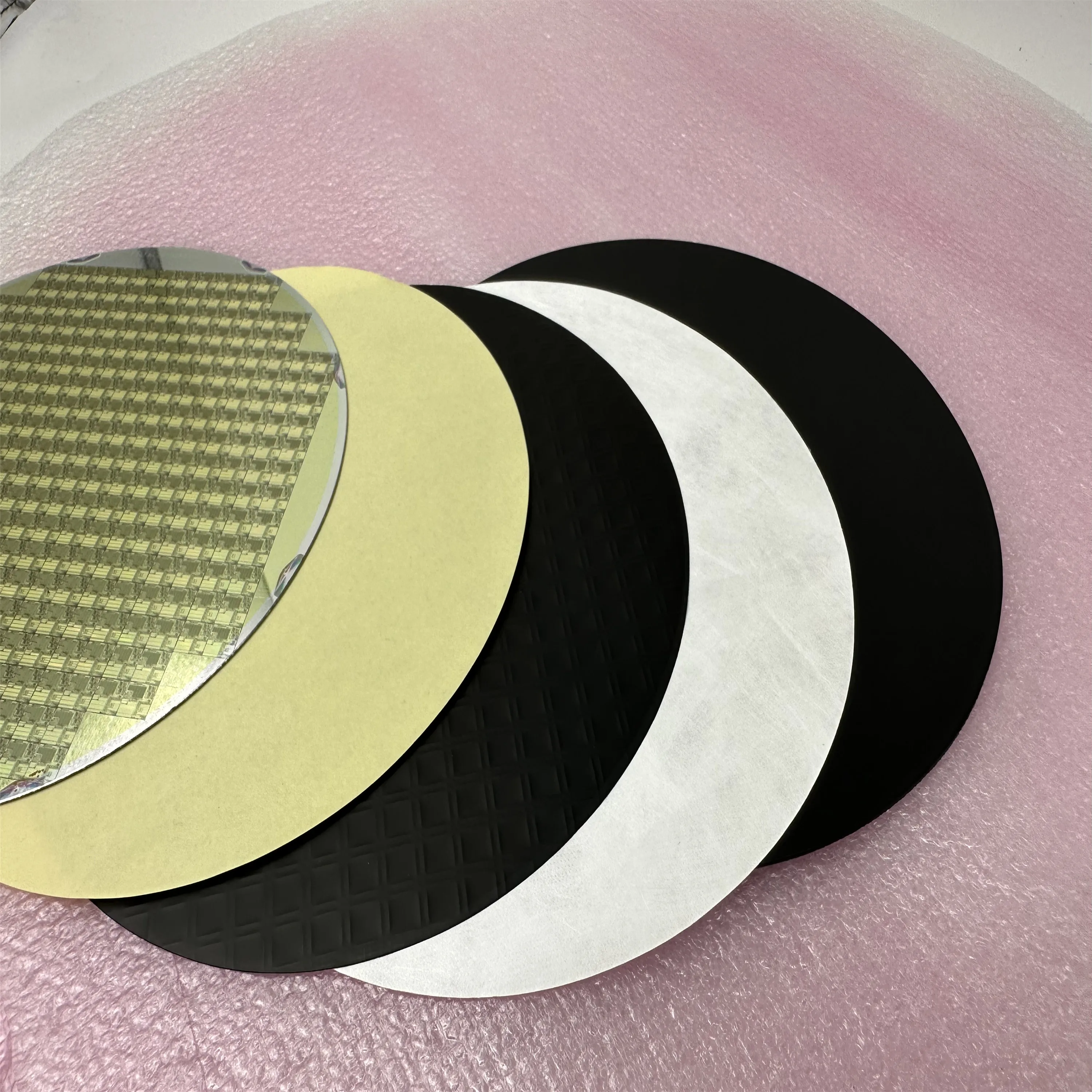 Factory direct sale yellowTyvek Dustless Wafer Silicon Sheet Isolation Paper