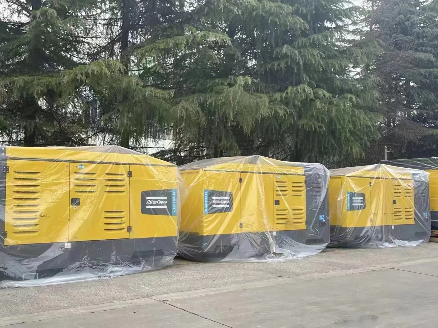 Atlas Copco XRVS1100 X air 1100 screw Air Compressor 25bar