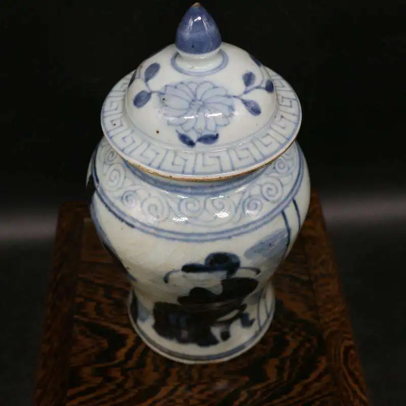 Quality Cheap Price Antique chinese hand painted blue and white decoration porcelain storage jar ceramic ginger jar