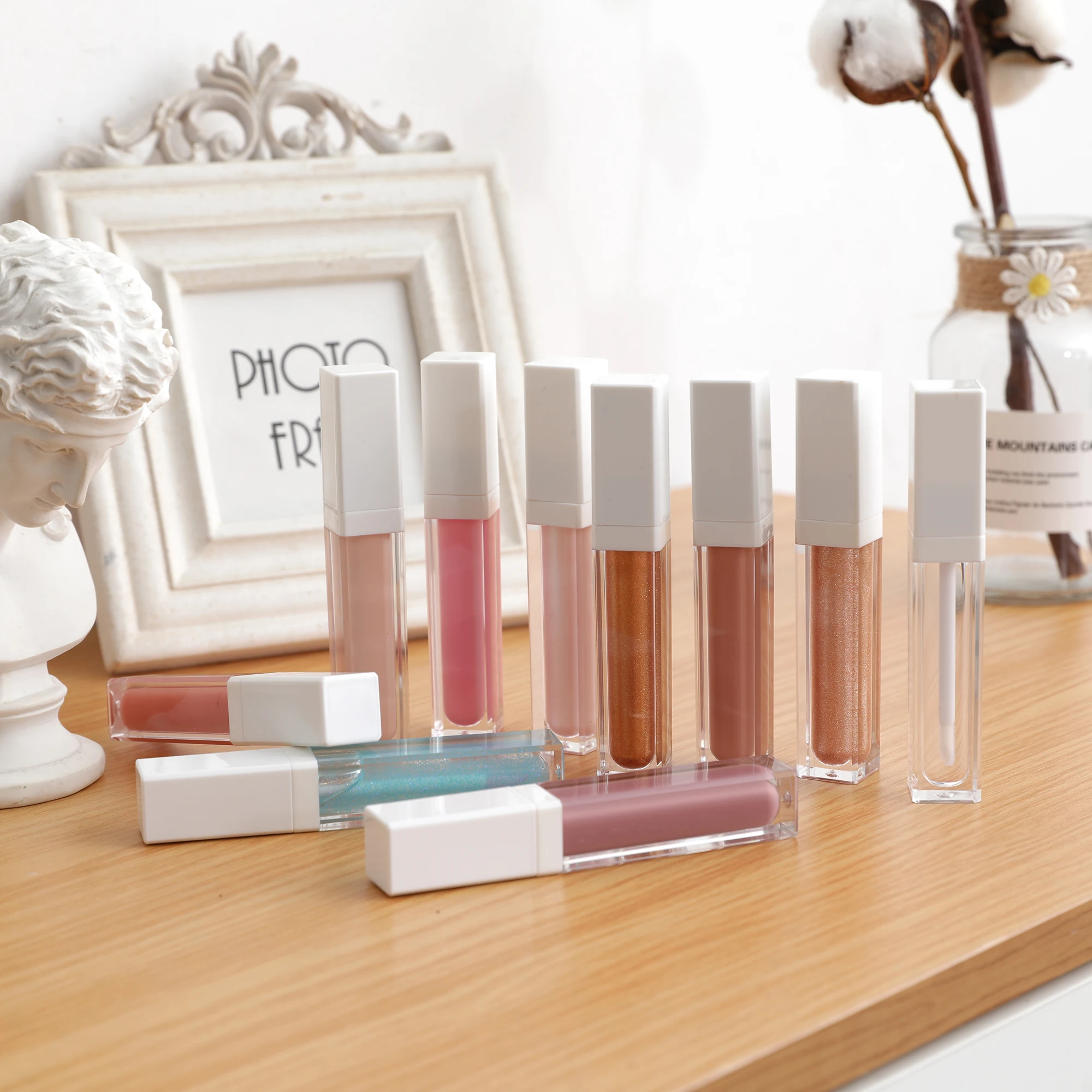  Custom Wholesale Kids Nude Lipgloss Clear Creamy Private Label Vegan Lip Gloss