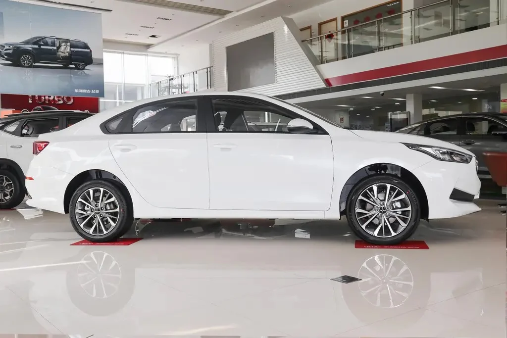 KIA K3 EV  Comfortable version 410K  White