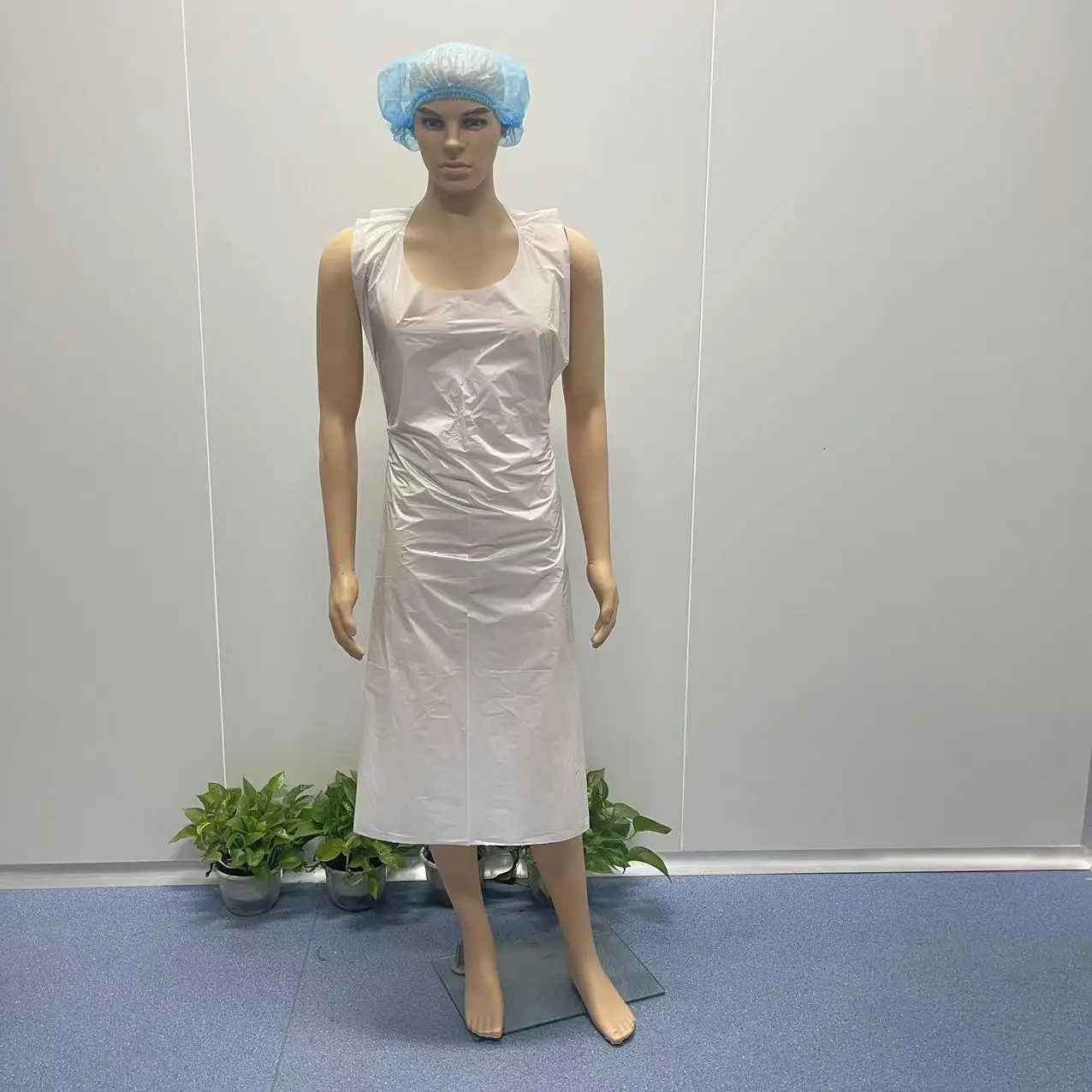 Disposable color flat or on roll aprons Medical Protective PE Disposable Plastic Apron