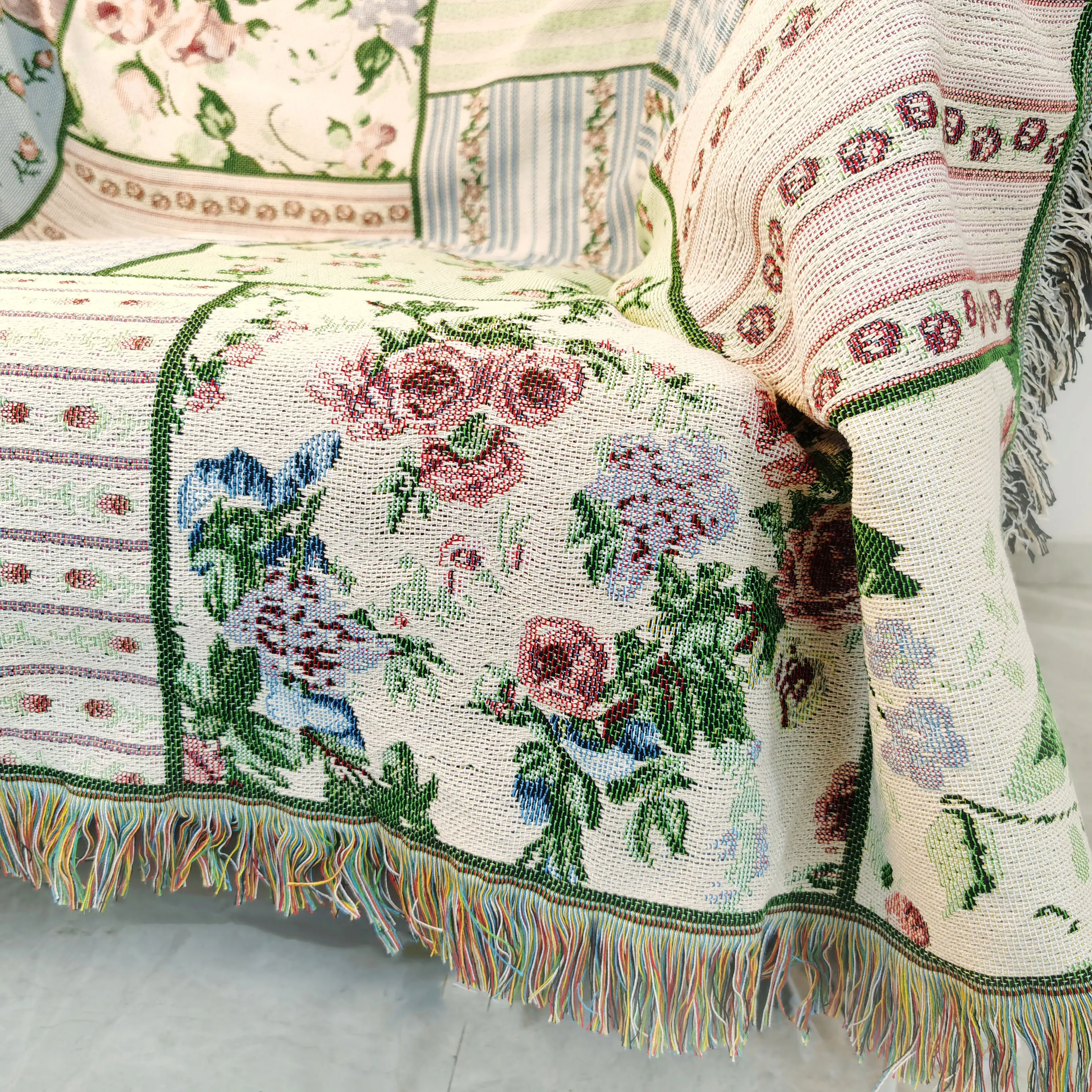 Rawhouse original design custom jacquard woven rugs with tassels tapestry throw blanket