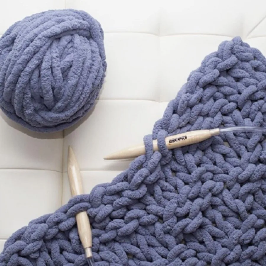 
Charmkey super Chunky polyester yarn 100% Fancy Knit Chenille Yarn for hand knitting 