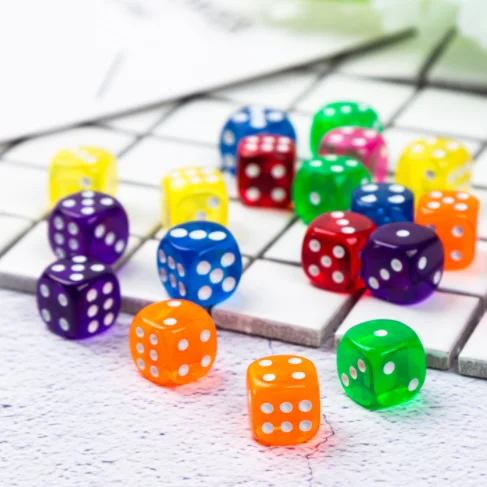 14mm 20 25 30 Resin color dice transparent black and white dice set d6 customized acrylic plastic custom logo clear dice game